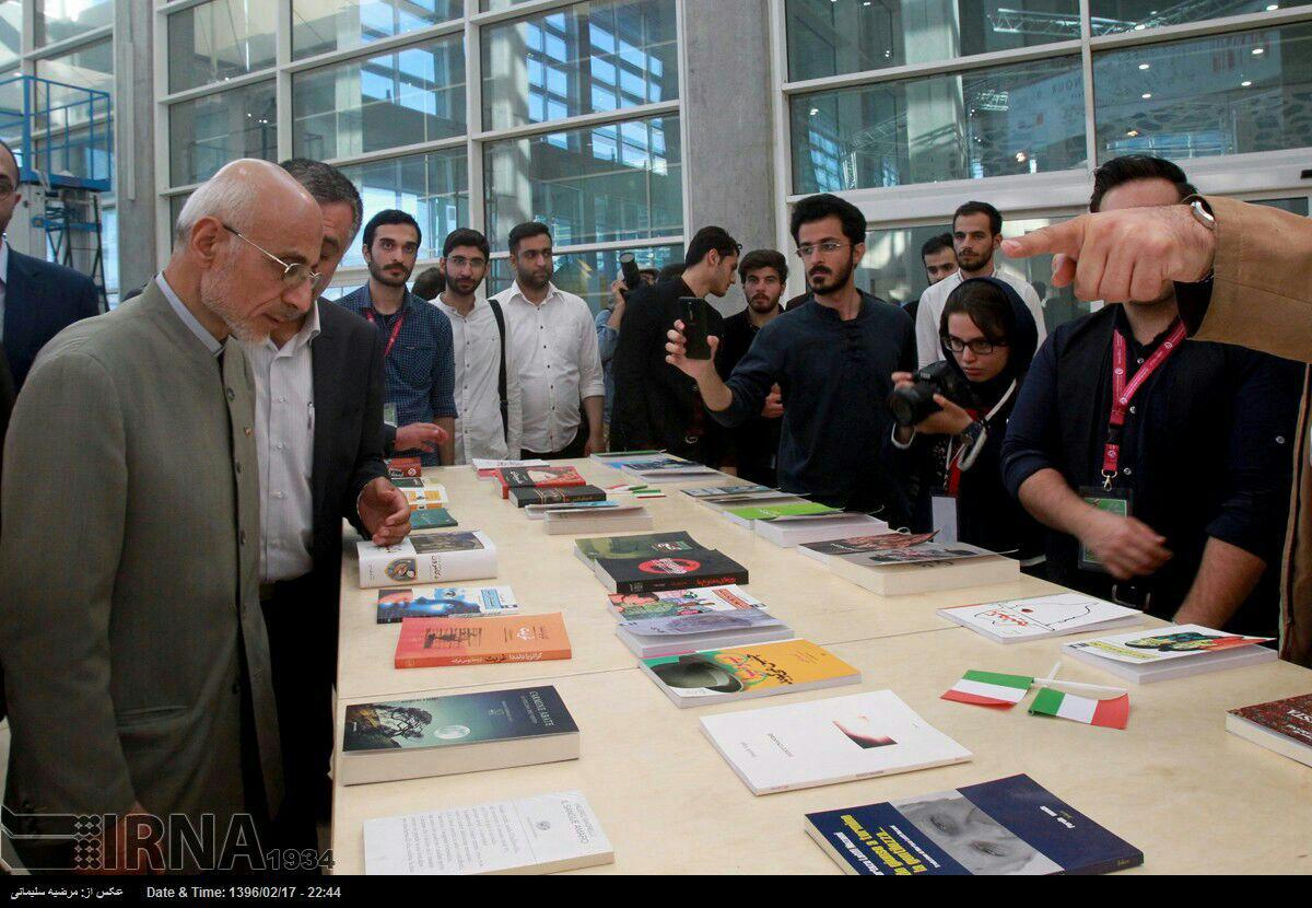 بازدید مهندس میرسلیم از نمایشگاه کتاب تهران