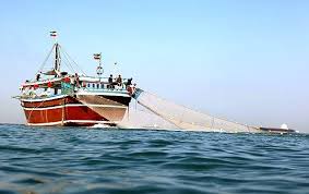 تکذیب یک شایعه؛ ماهیگیری کشتی‌های خارجی در آب‌های ایران صحت ندارد