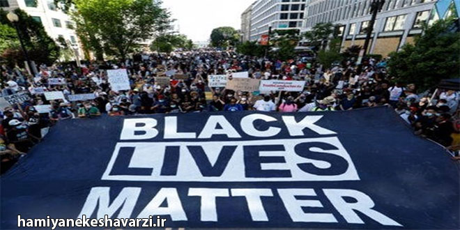 اعتراضات علیه وحشیگری پلیس به شهرهای کوچک آمریکا رسید