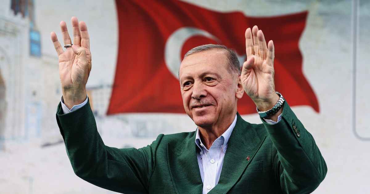 اردوغان رئیس‌جمهور ترکیه ماند