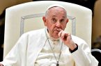 پاپ در اقدامی نادر کاتولیک منتقد آمریکایی را اخراج کرد